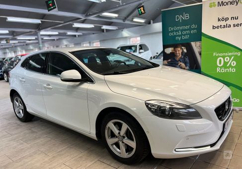 Volvo V40, 2013