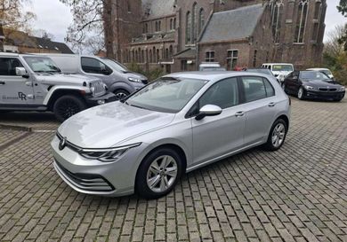 Volkswagen Golf, 2024