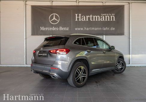 Mercedes-Benz GLA 180, 2021