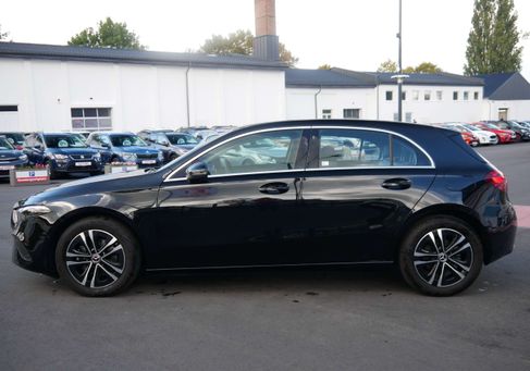 Mercedes-Benz A 180, 2023 2