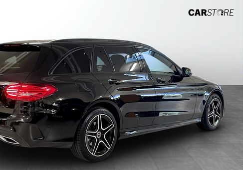Mercedes-Benz C 300, 2021