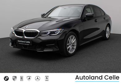 BMW 330, 2021