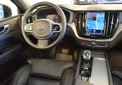 Volvo XC60, 2025