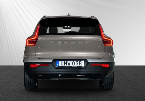 Volvo XC40, 2025 2
