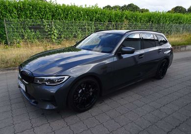 BMW 330, 2021