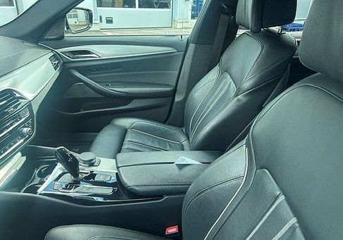 BMW 520, 2018 3