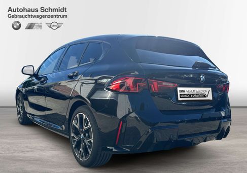 BMW 118, 2025 3
