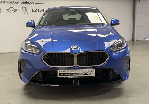 BMW 120, 2025 3