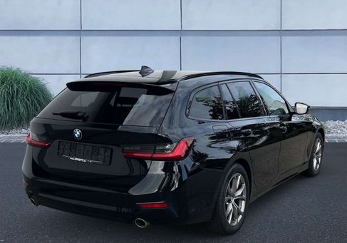 BMW 318, 2022 3
