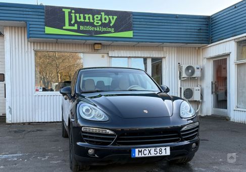 Porsche Cayenne, 2012