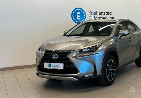 Lexus NX, 2015