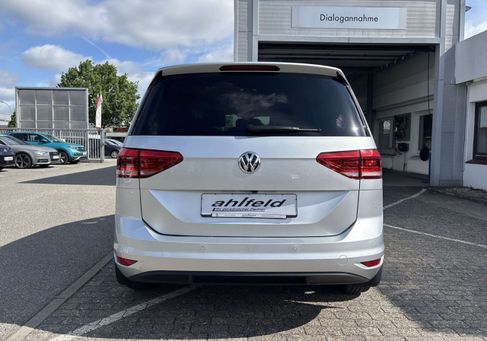 Volkswagen Touran, 2019 3