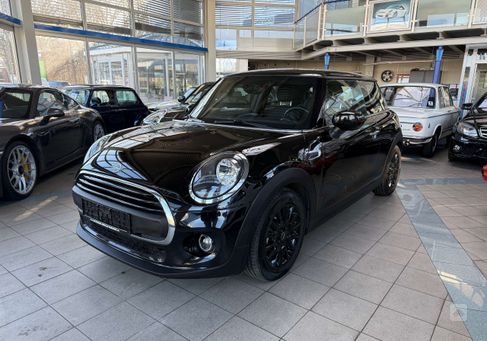 MINI ONE, 2019