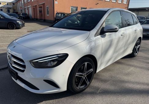 Mercedes-Benz B 250, 2022