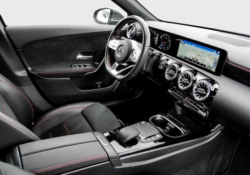 Mercedes-Benz A 180, 2022