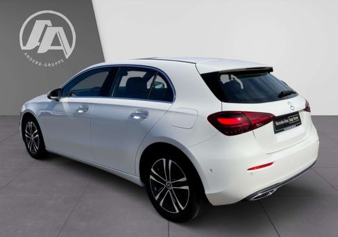 Mercedes-Benz A 180, 2025