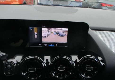 Mercedes-Benz B 180, 2022