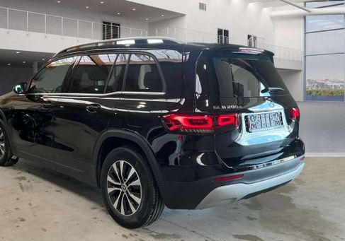 Mercedes-Benz GLB 200, 2023