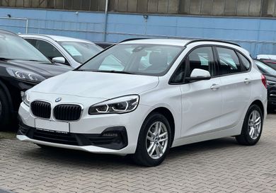 BMW 216, 2020