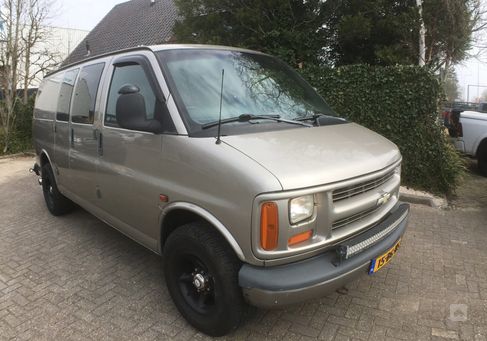Chevrolet Chevy Van, 2003