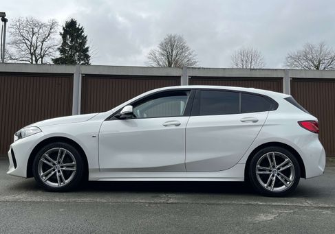 BMW 118, 2023