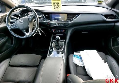 Opel Insignia, 2022 3