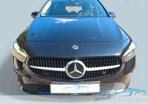 Mercedes-Benz B 180, 2023