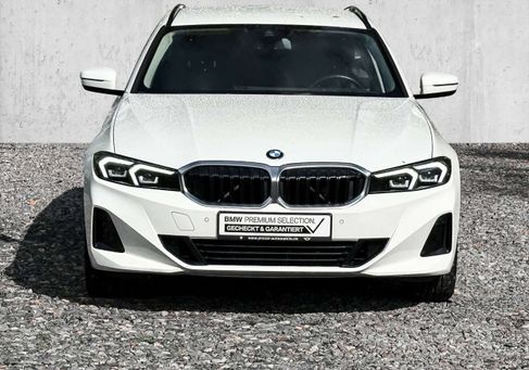 BMW 318, 2022 3