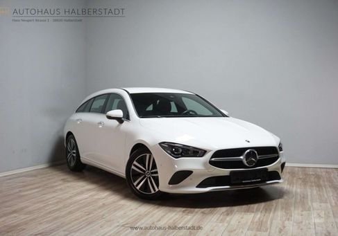 Mercedes-Benz CLA 200, 2022