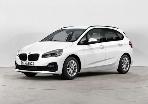 BMW 216, 2021