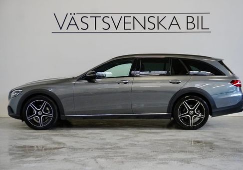 Mercedes-Benz E 220, 2022