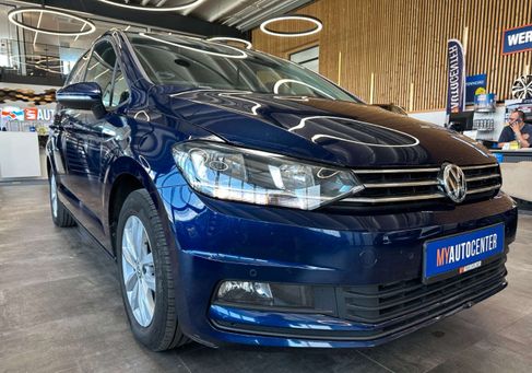 Volkswagen Touran, 2019 3