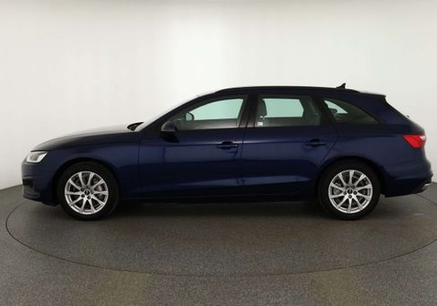 Audi A4, 2022