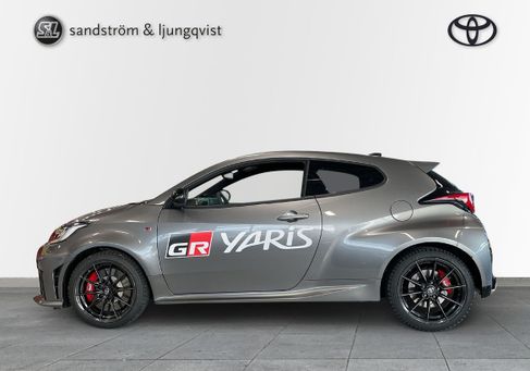 Toyota Yaris, 2024