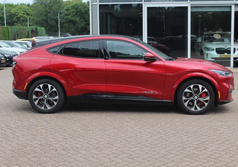 Ford Mustang Mach-E, 2021