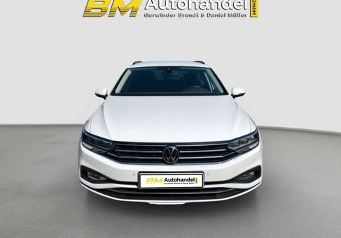Volkswagen Passat, 2021