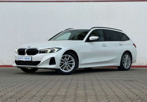 BMW 320, 2023 3