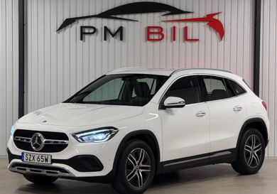 Mercedes-Benz GLA 200, 2022