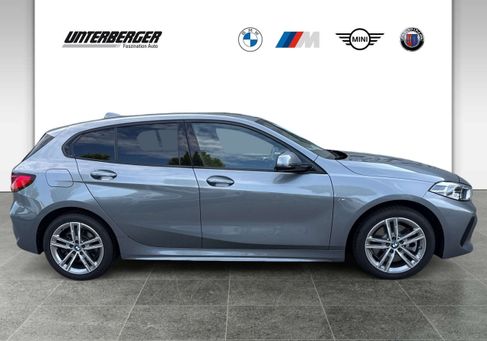 BMW 120, 2023