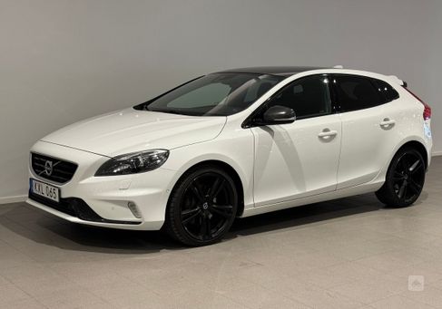 Volvo V40, 2016