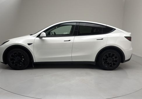 Tesla Model Y, 2023 2