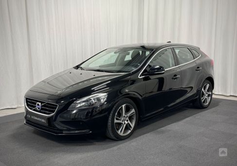 Volvo V40, 2015