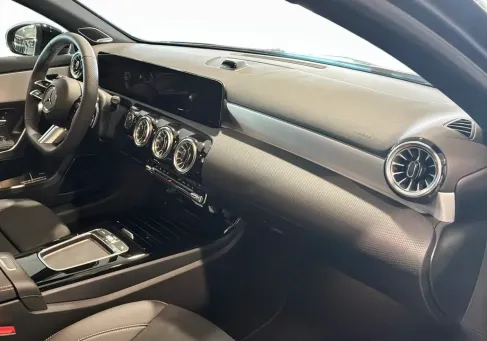 Mercedes-Benz A 250, 2027 3
