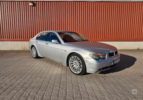BMW 760, 2003