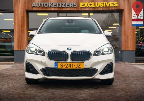 BMW 225, 2019