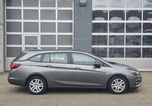 Opel Astra, 2022