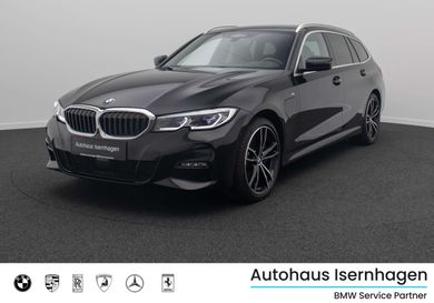 BMW 330, 2021