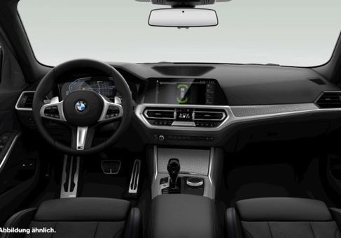 BMW 330, 2020 3