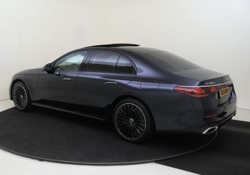 Mercedes-Benz E 300, 2026