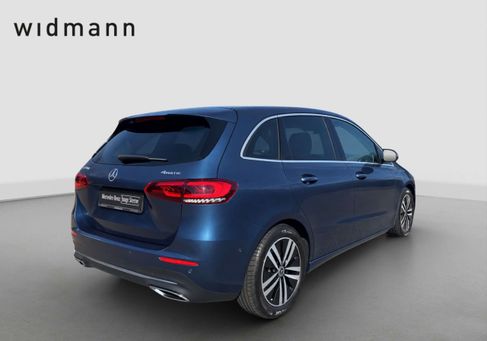 Mercedes-Benz B 220, 2022 3